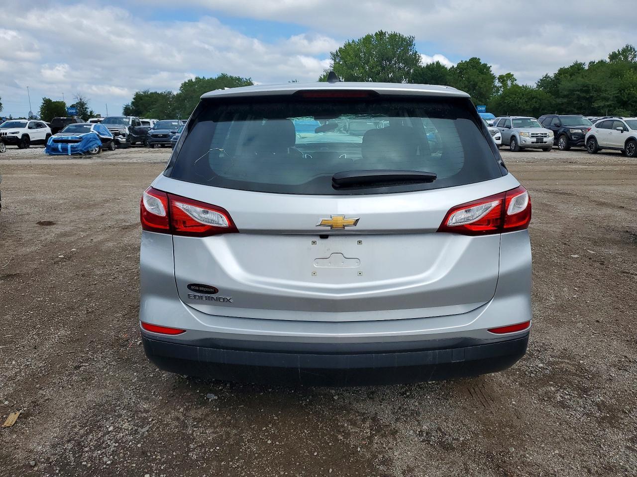 2020 Chevrolet Equinox Ls - zdjęcie 6