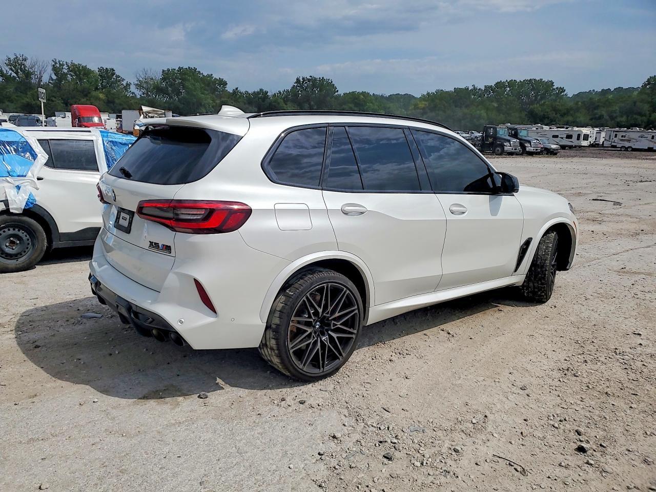 2021 BMW X5 M - zdjęcie 3