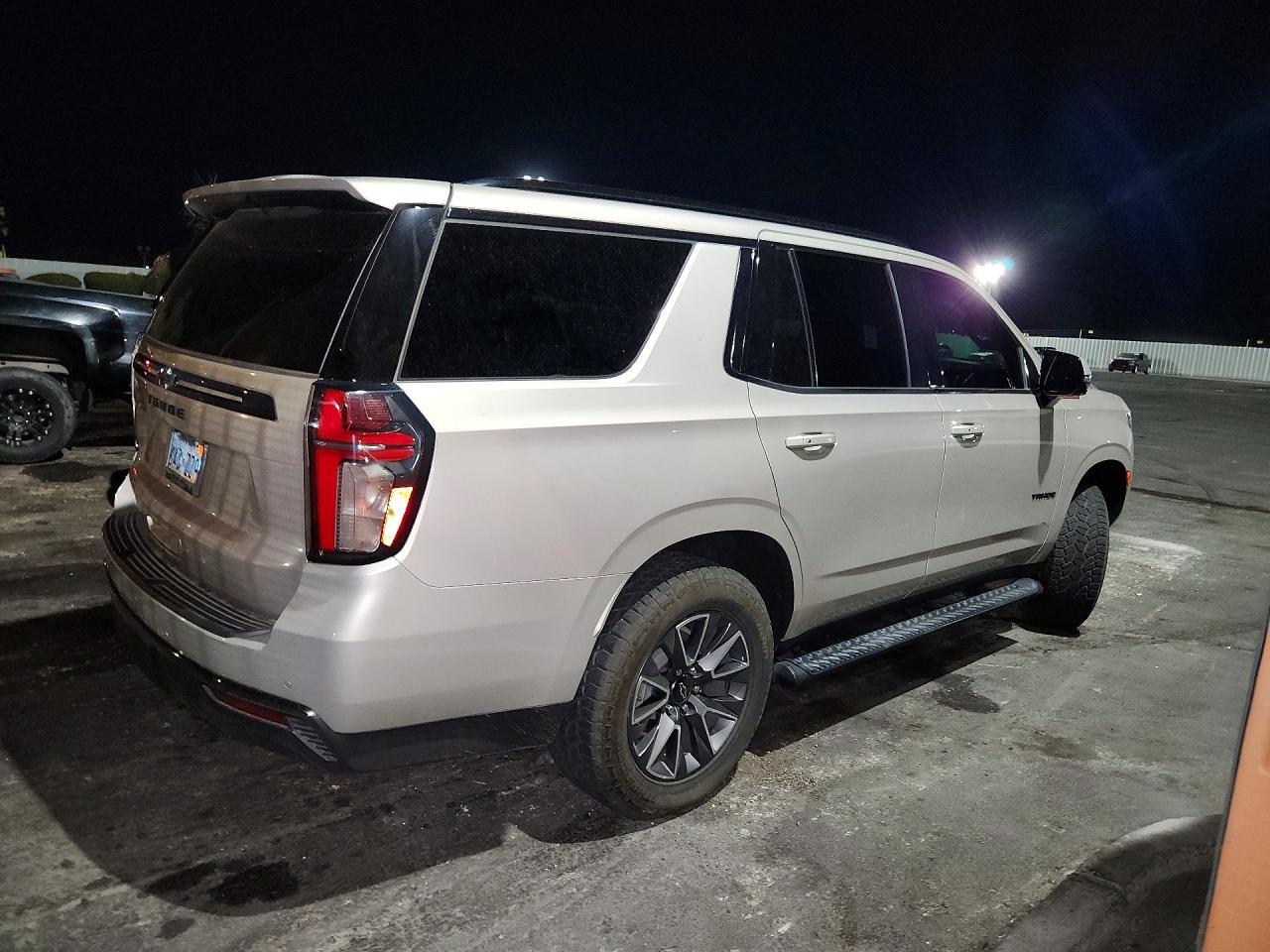 2021 Chevrolet Tahoe K1500 Z71 - zdjęcie 3