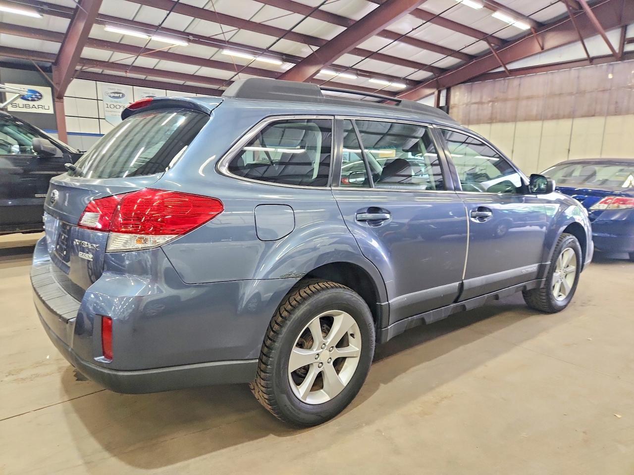 2014 Subaru Outback 2.5I - zdjęcie 3