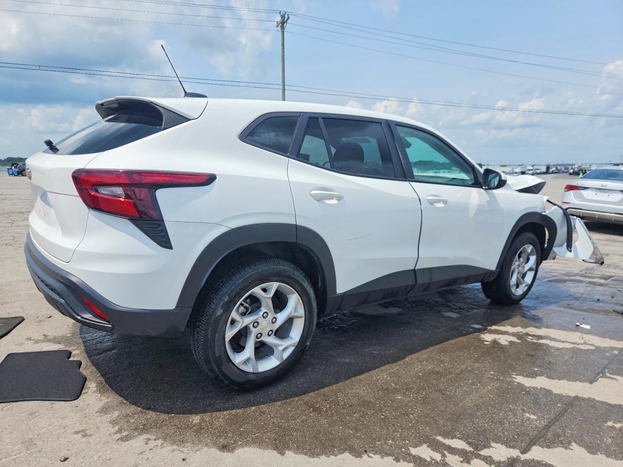 2024 Chevrolet Trax Ls - zdjęcie 3