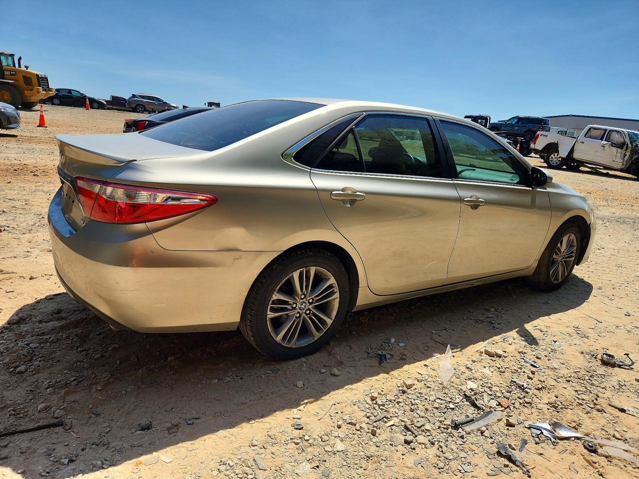 2015 Toyota Camry Se - zdjęcie 3