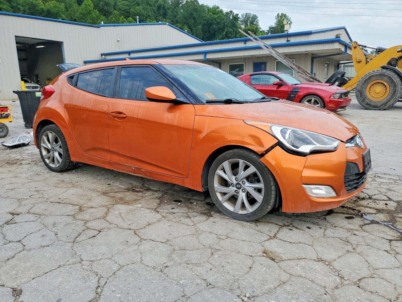 2017 Hyundai Veloster Base - zdjęcie 4