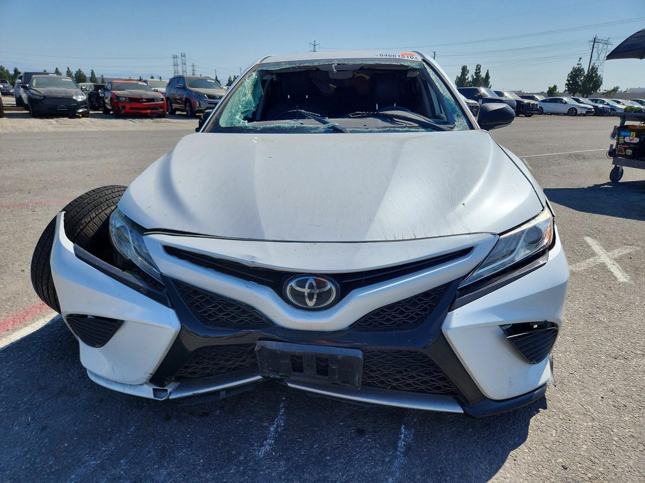 2020 Toyota Camry Xse - zdjęcie 5