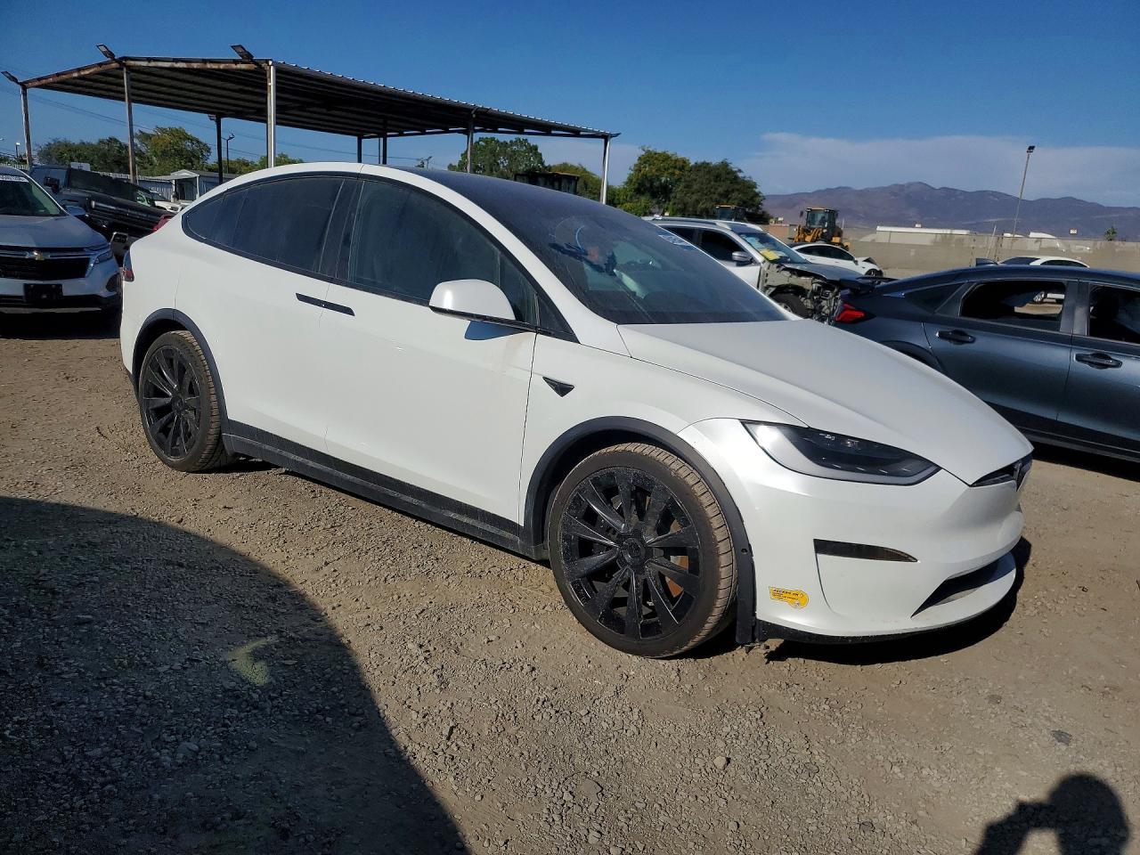 2022 Tesla Model X - zdjęcie 4