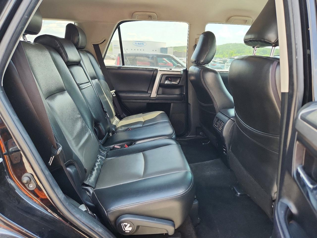 2017 Toyota 4Runner Sr5 - zdjęcie 11