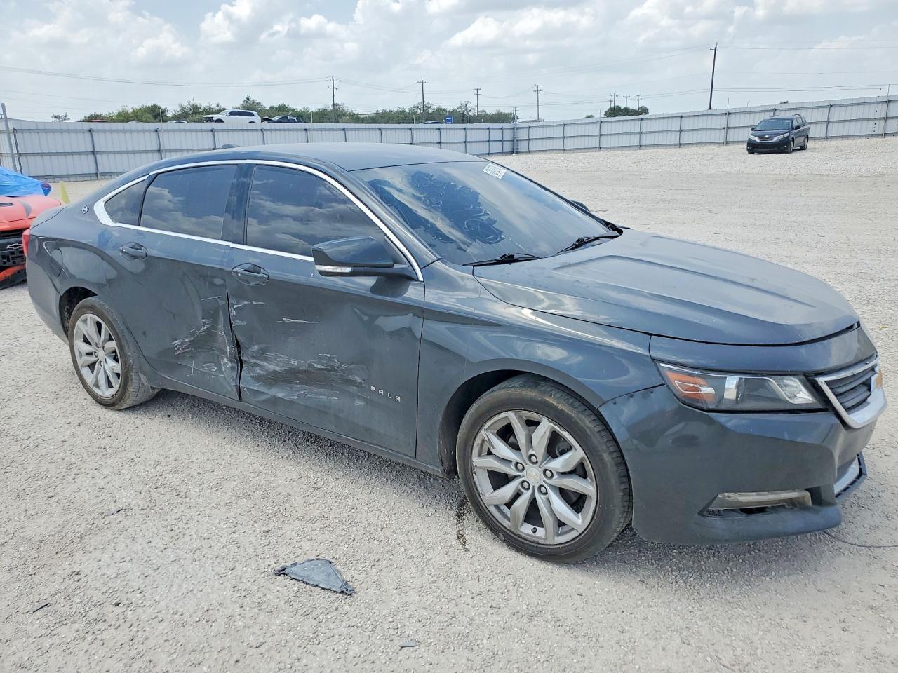2019 Chevrolet Impala Lt - zdjęcie 4