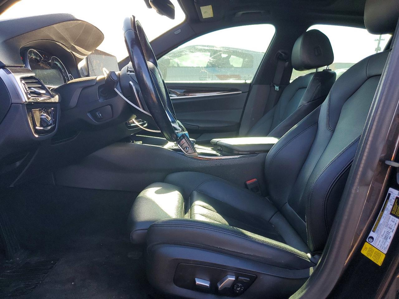 2019 BMW 530 I - zdjęcie 7
