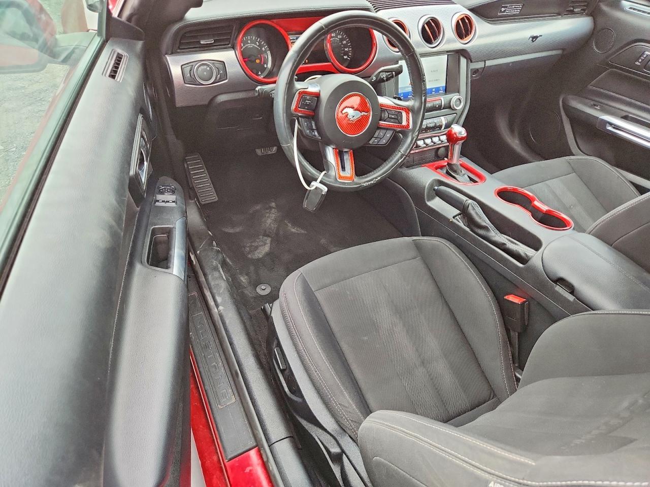 2020 Ford Mustang - zdjęcie 8
