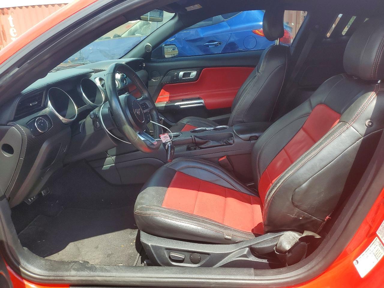 2021 Ford Mustang - zdjęcie 7