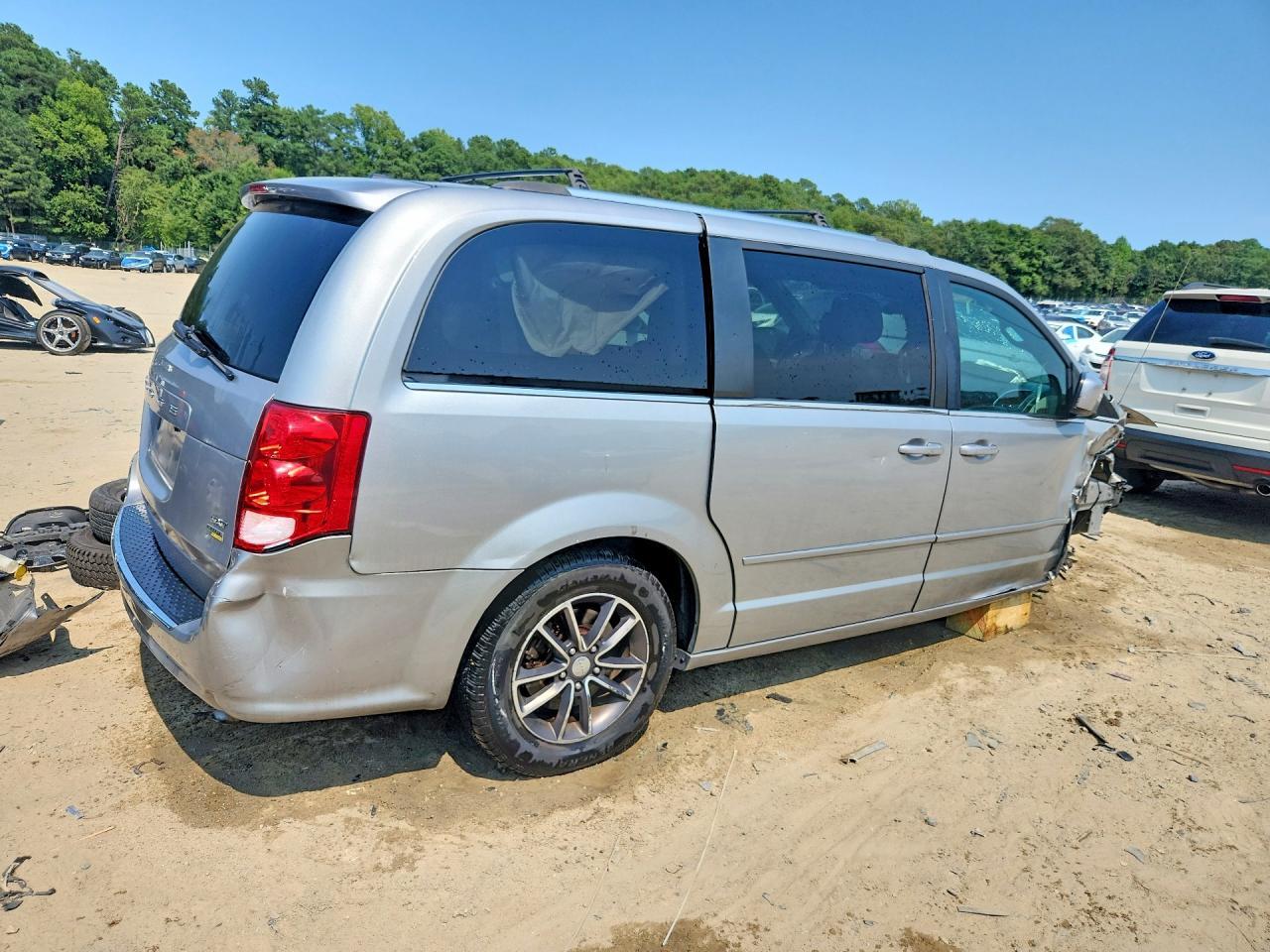2017 Dodge Grand Caravan Sxt - zdjęcie 3