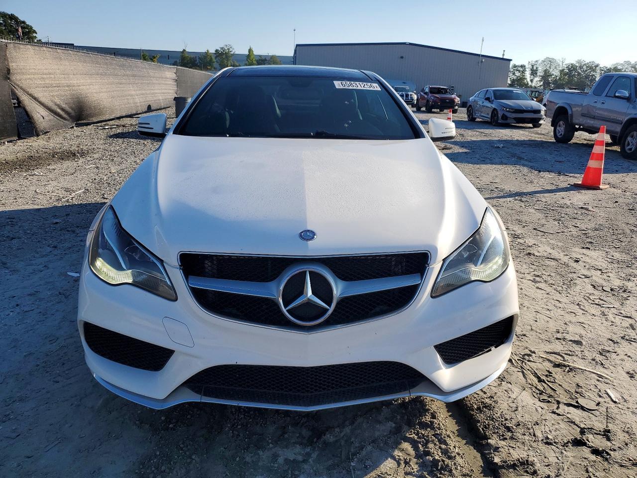 2016 Mercedes-Benz E 400 - zdjęcie 5