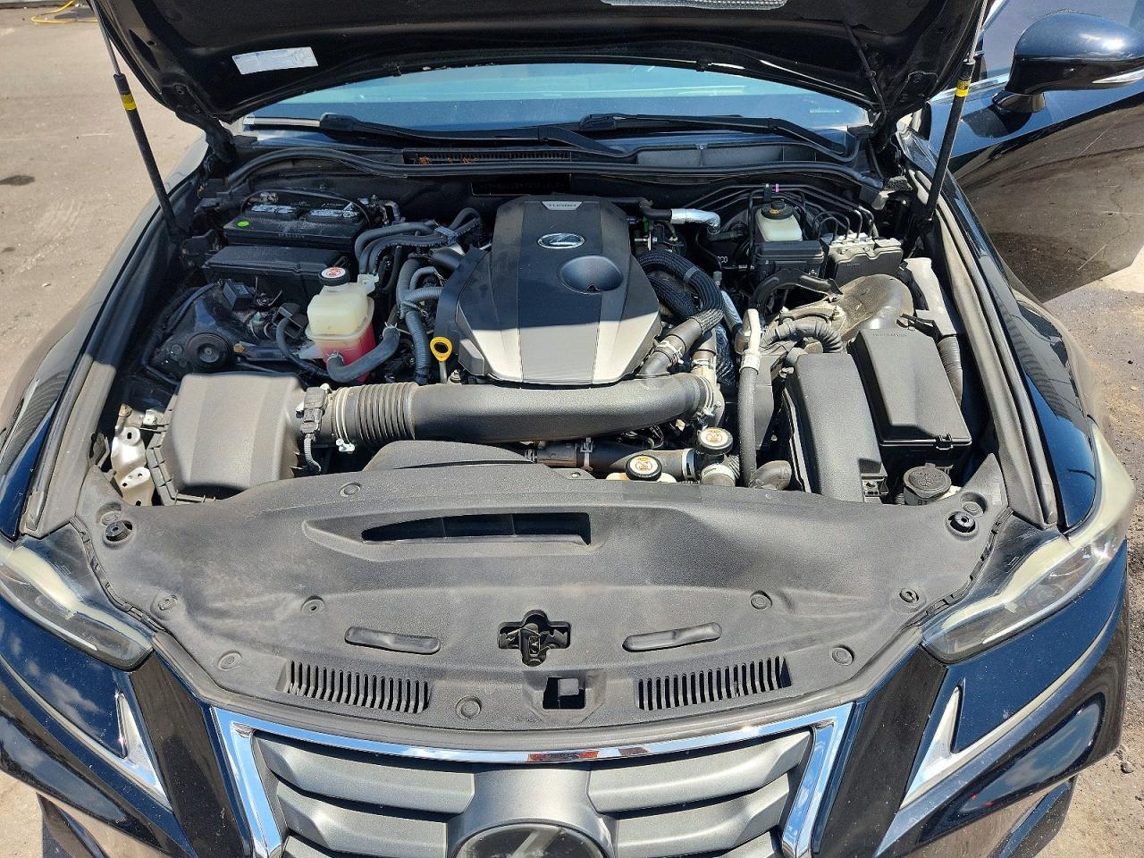 2019 Lexus Is 300 - zdjęcie 11