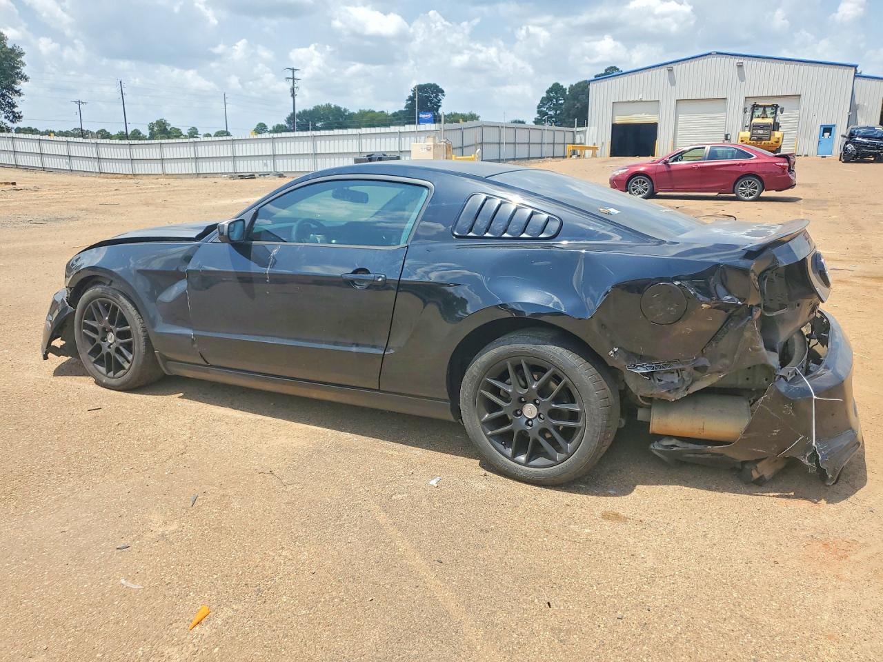 2014 Ford Mustang - zdjęcie 2