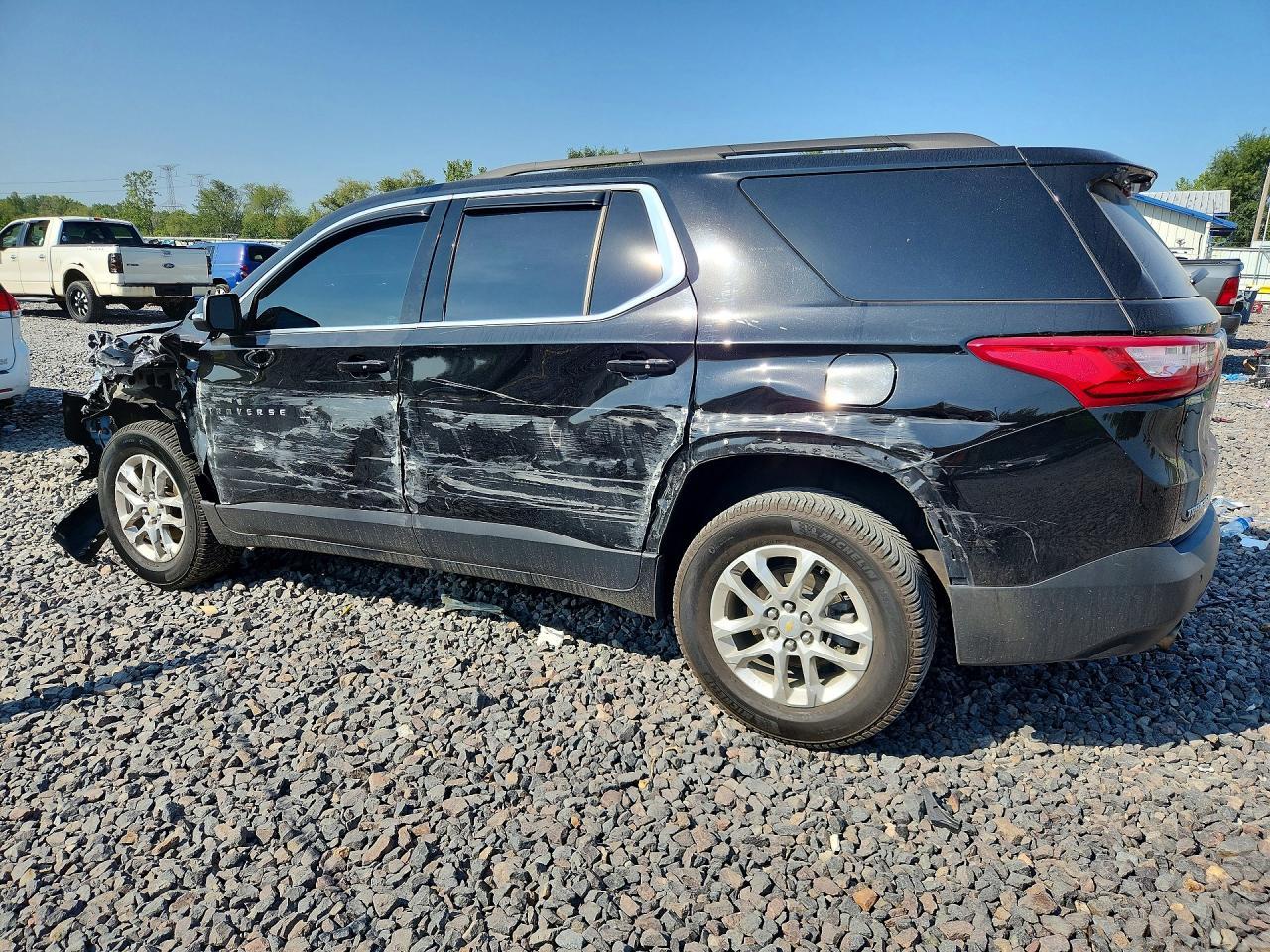 2021 Chevrolet Traverse Lt - zdjęcie 2