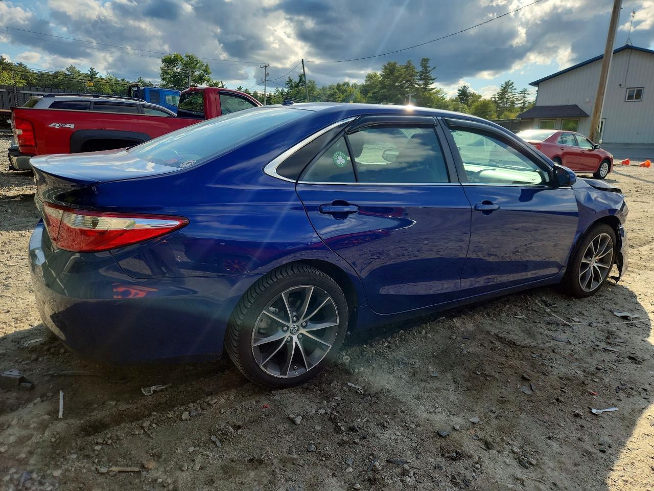 2015 Toyota Camry Xse - zdjęcie 3