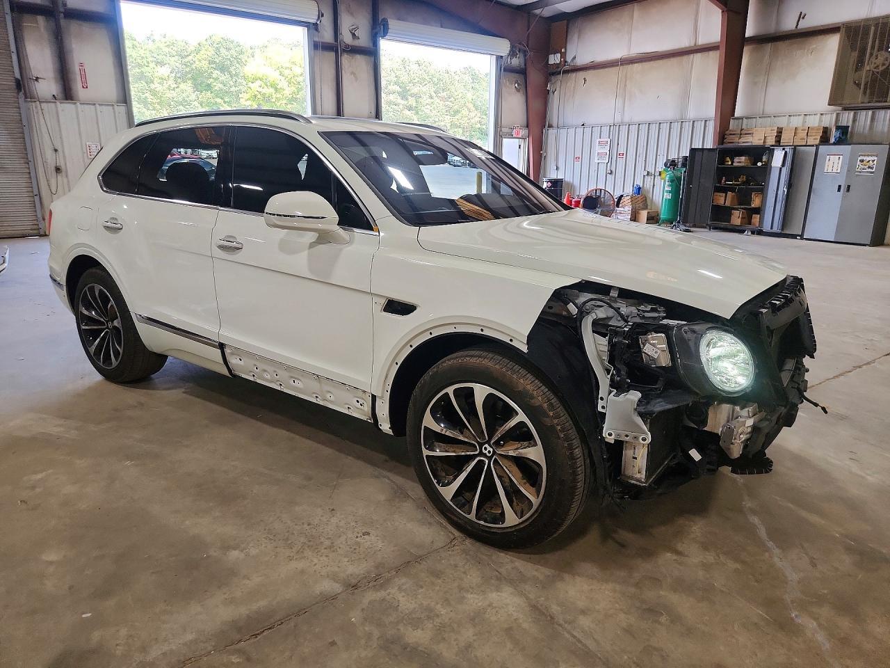 2017 Bentley Bentayga - zdjęcie 4