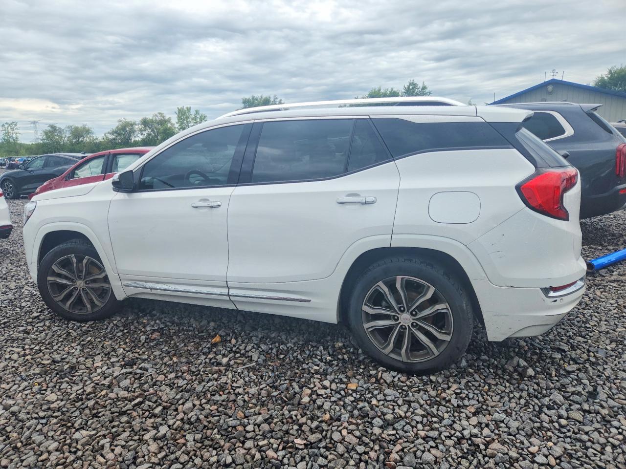 2018 GMC Terrain Denali - zdjęcie 3