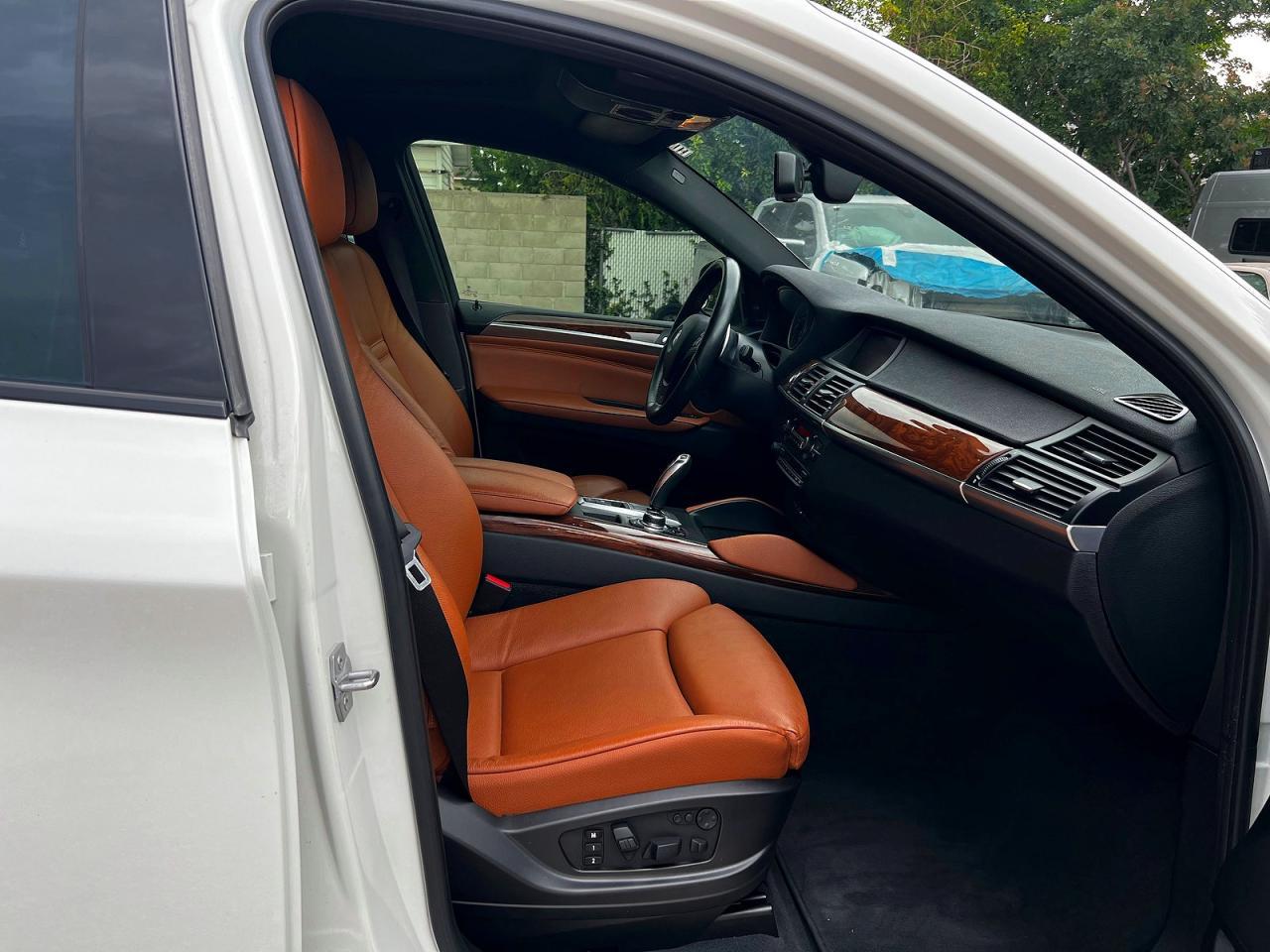 2014 BMW X6 xDrive50I - zdjęcie 5