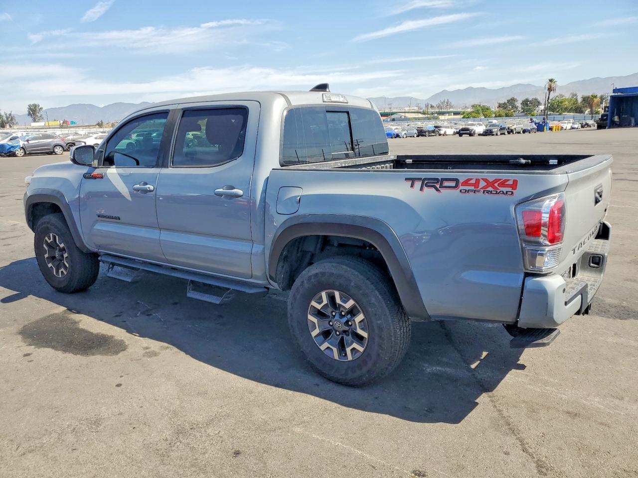 2021 Toyota Tacoma Trd Off-Road - zdjęcie 2