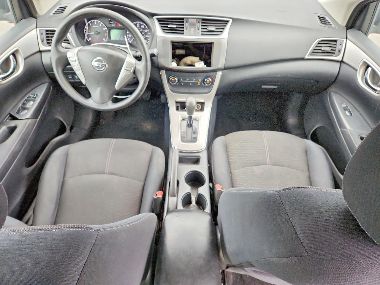 2015 Nissan Sentra S - zdjęcie 8
