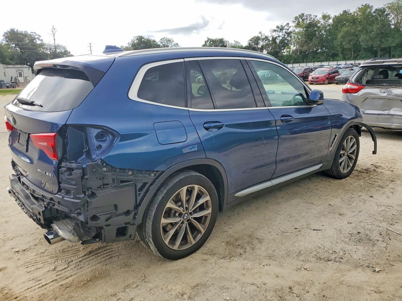 2019 BMW X3 Sdrive30I - zdjęcie 3