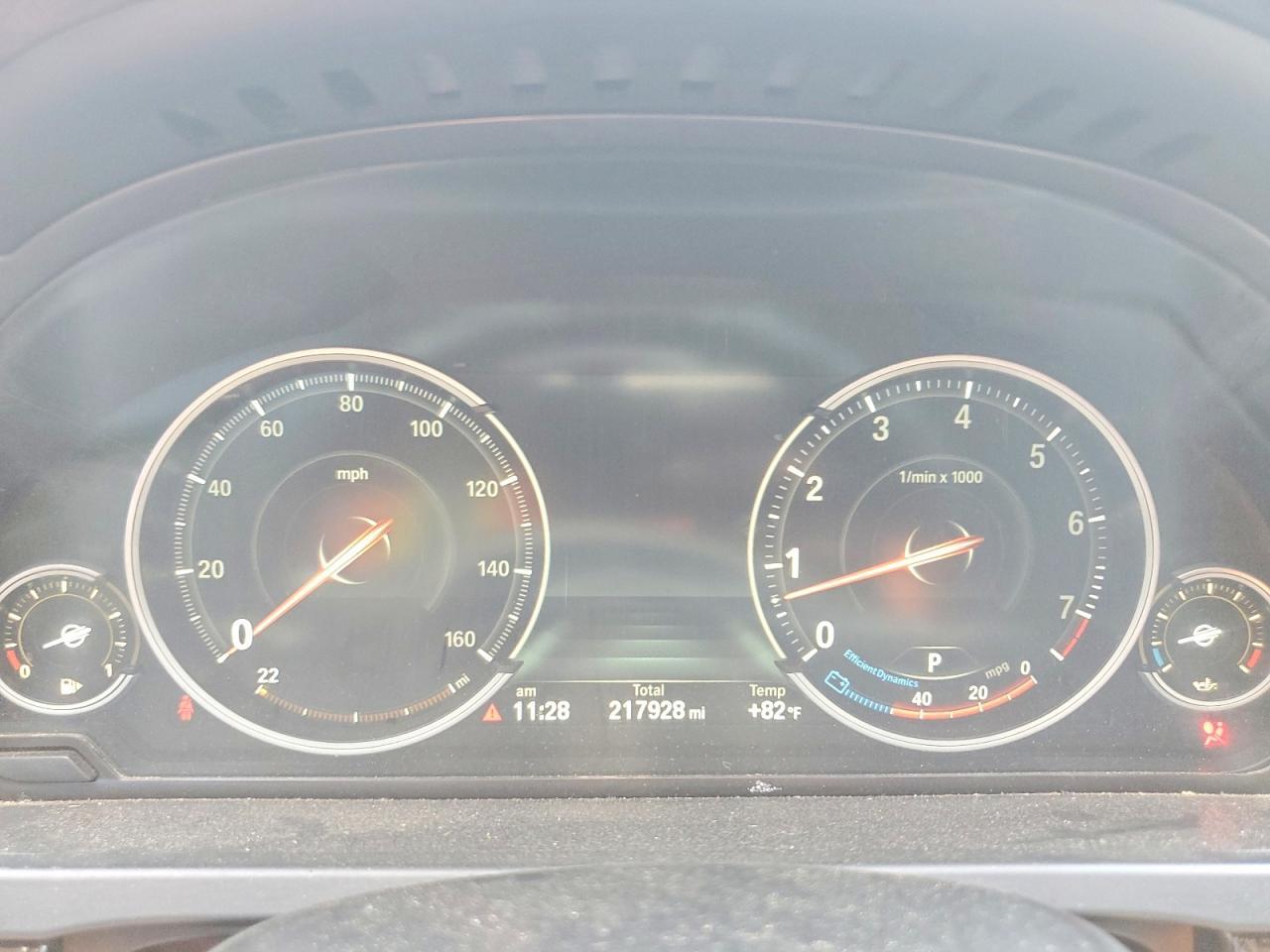 2015 BMW Seria 7 740Li - zdjęcie 9