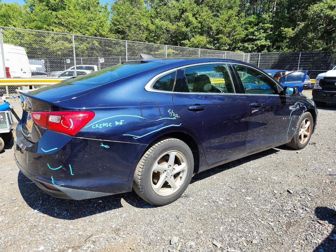 2017 Chevrolet Malibu Ls - zdjęcie 3