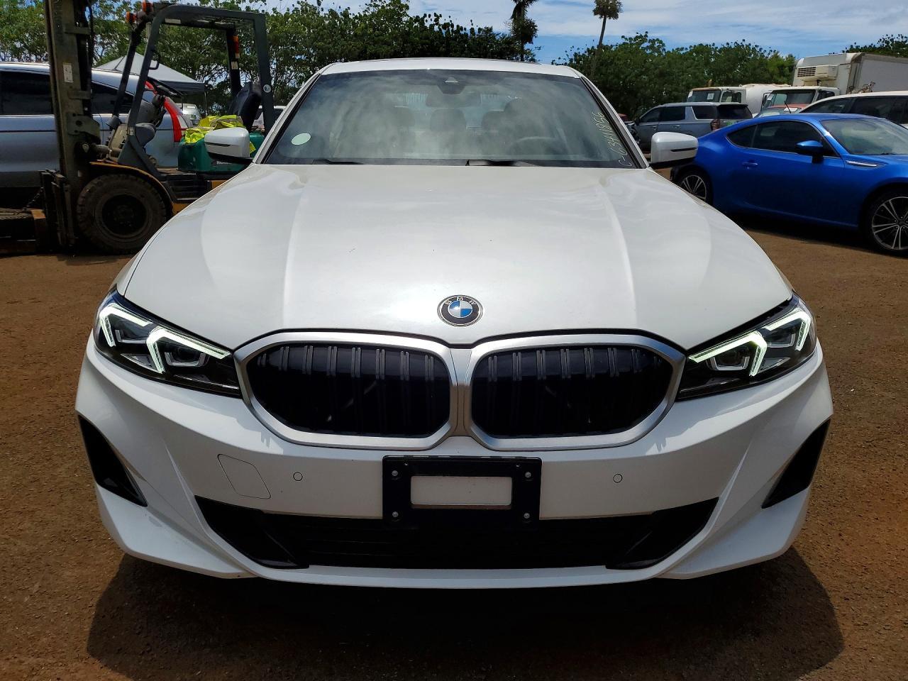 2026 BMW Seria 3 330i - zdjęcie 5