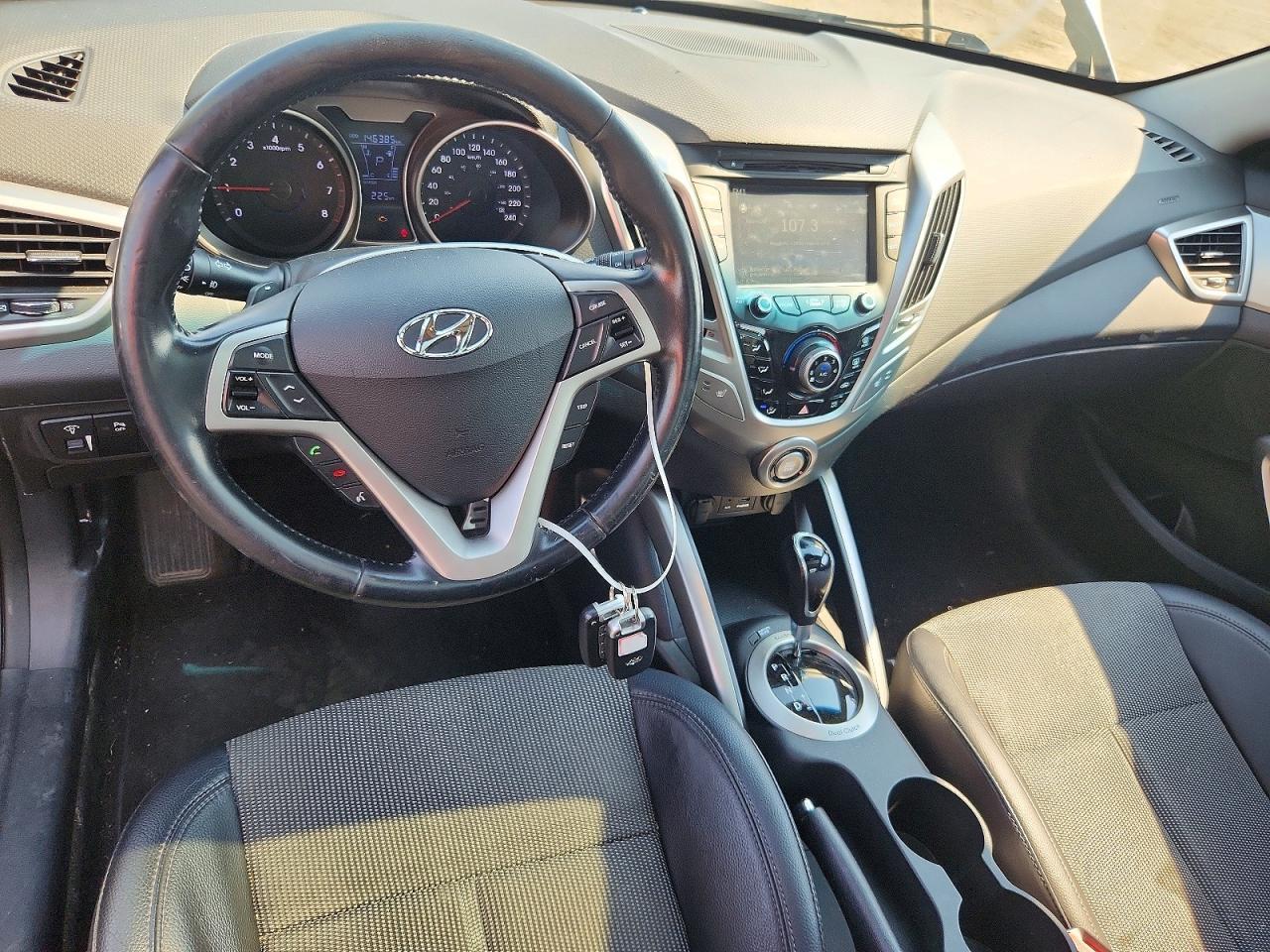 2013 Hyundai Veloster Base - zdjęcie 8