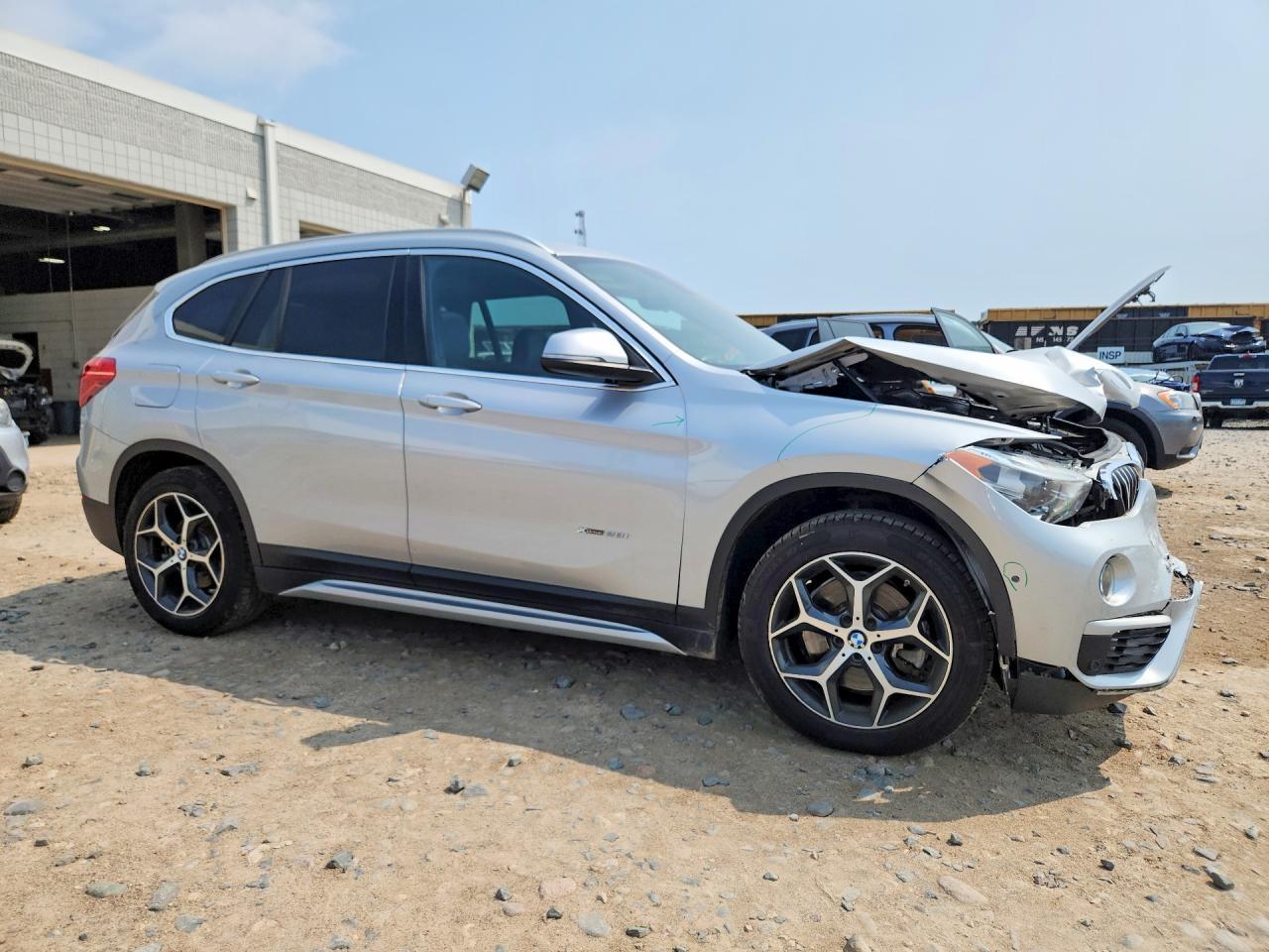 2017 BMW X1 xDrive28I - zdjęcie 4