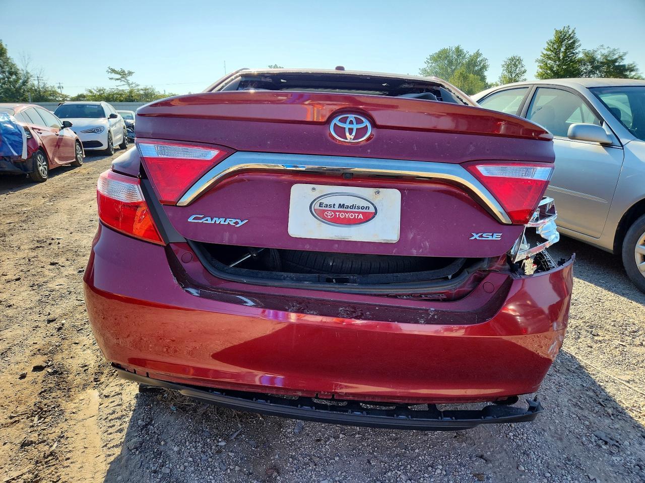 2015 Toyota Camry Xse - zdjęcie 6