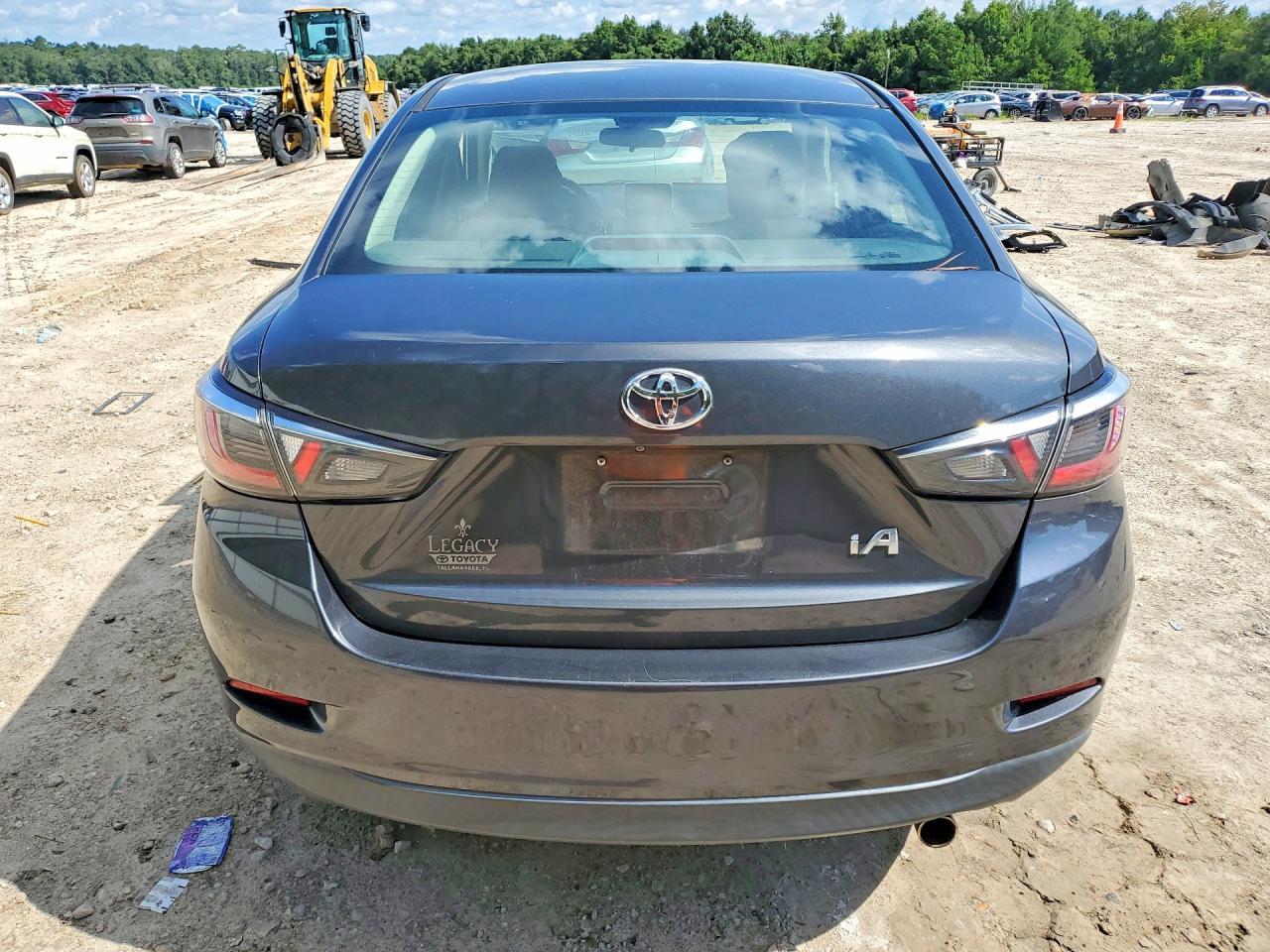 2018 Toyota Yaris Ia Base - zdjęcie 6
