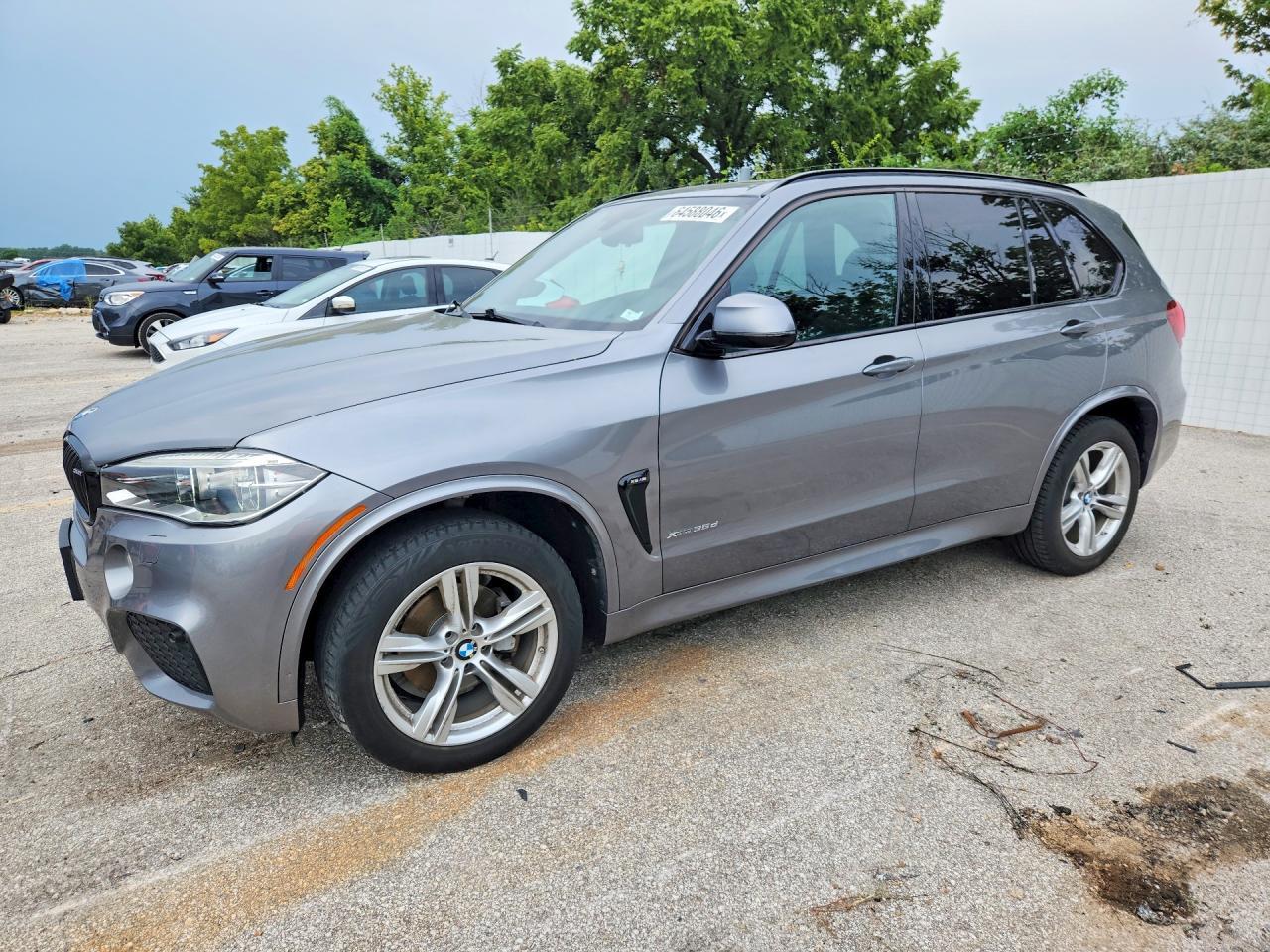 2015 BMW X5 xDrive35D - zdjęcie główne