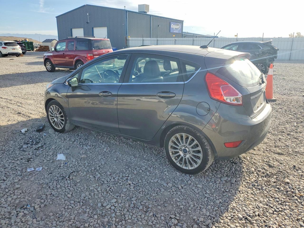 Ford Fiesta - zdjęcie 2