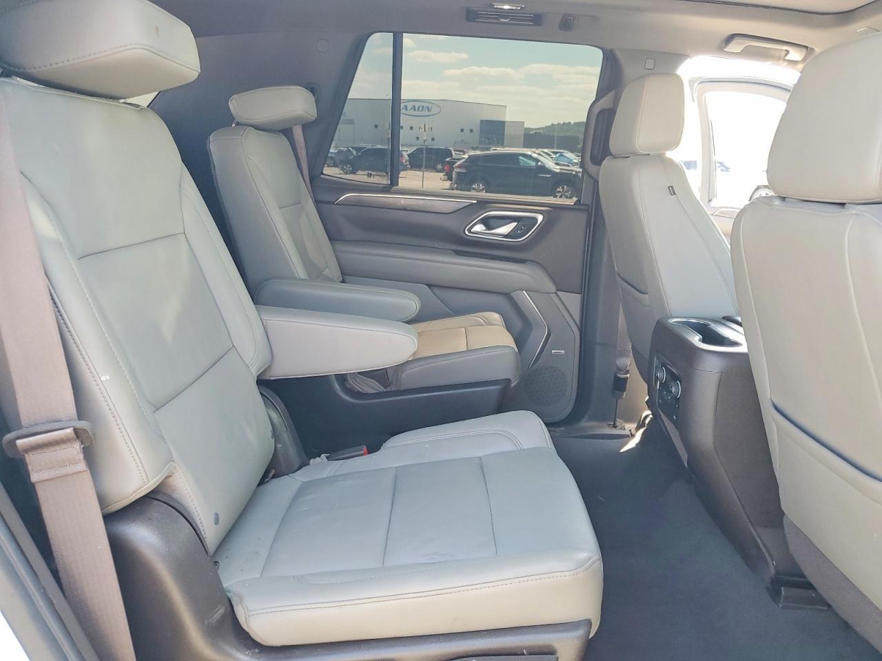 2022 Chevrolet Tahoe K1500 Z71 - zdjęcie 11