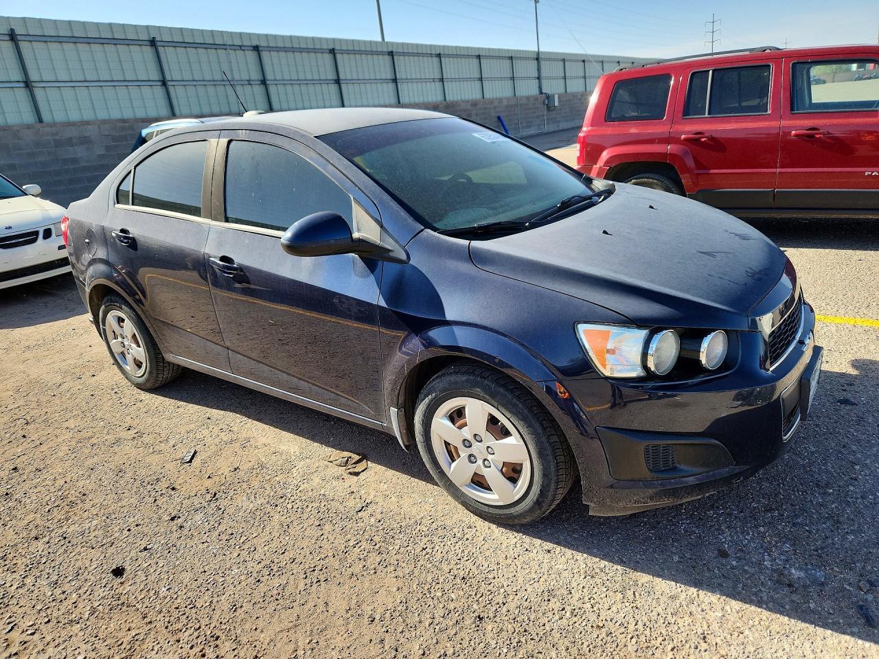 2016 Chevrolet Sonic Ls - zdjęcie 4