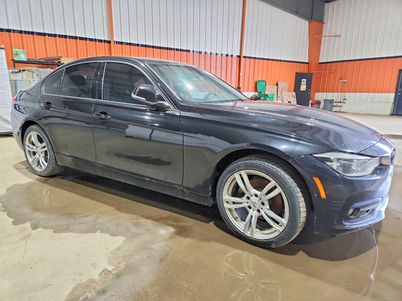 2018 BMW 330 Xi - zdjęcie 4