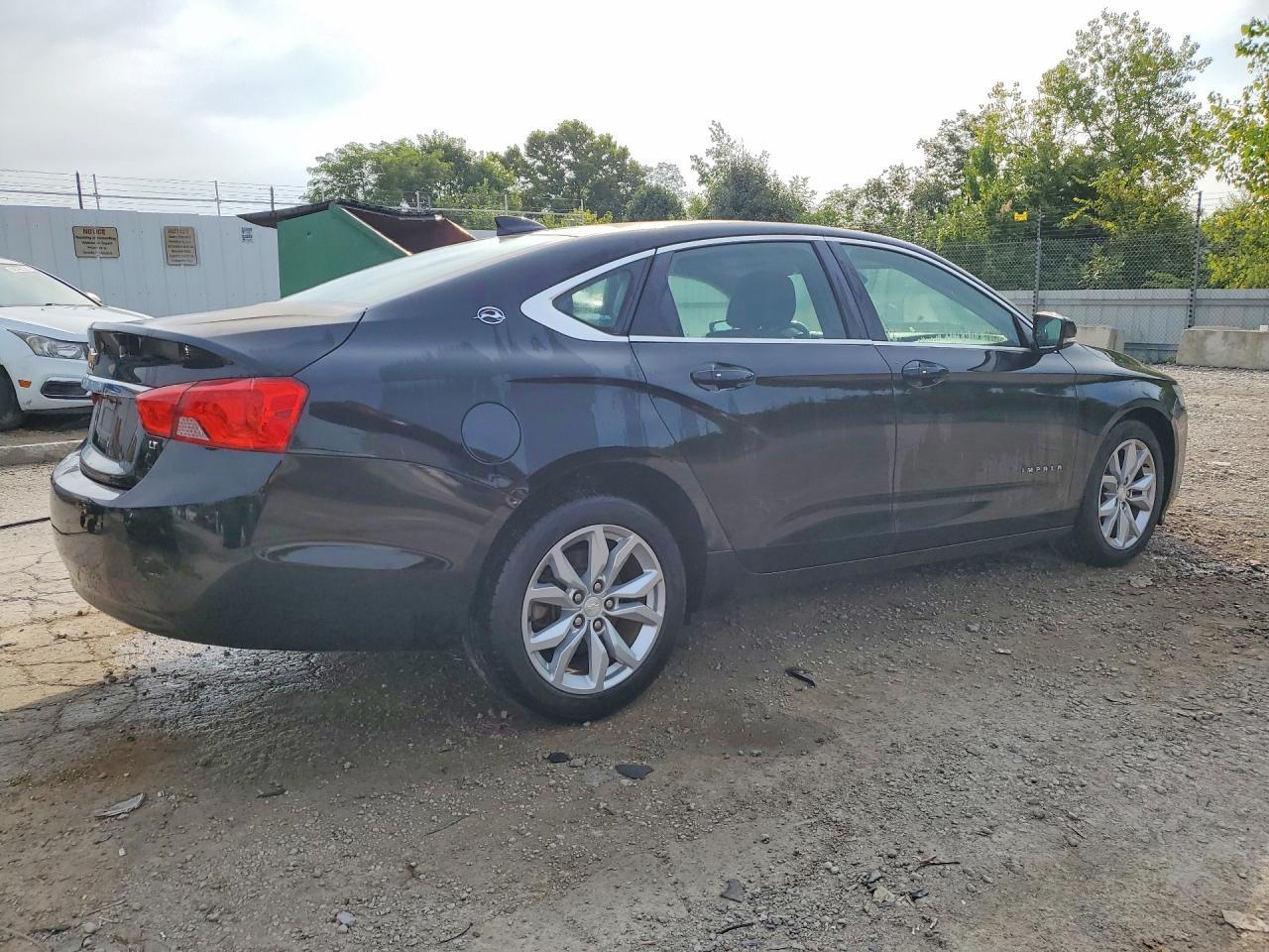 2018 Chevrolet Impala Lt - zdjęcie 3
