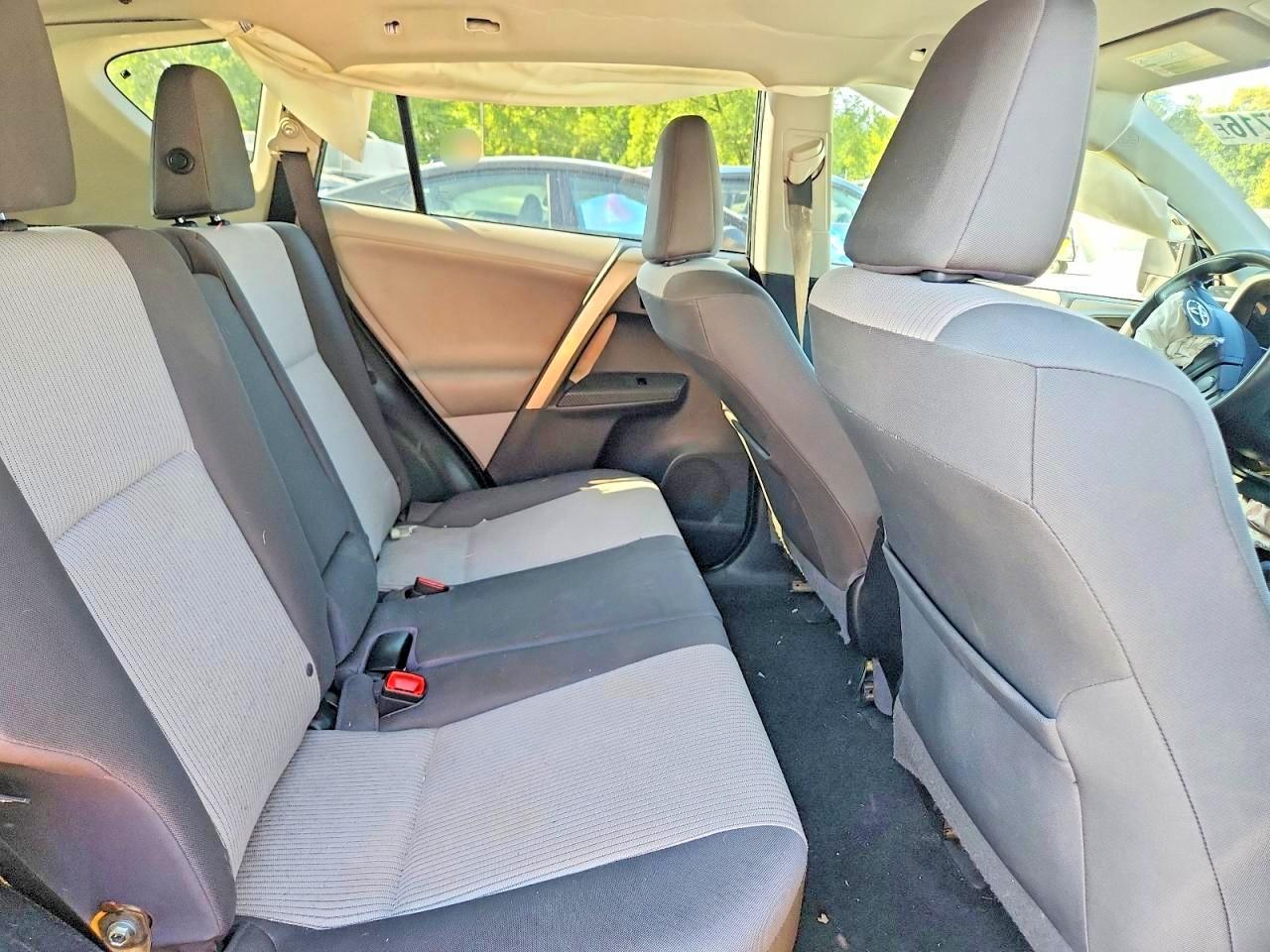 2013 Toyota Rav4 Le - zdjęcie 10