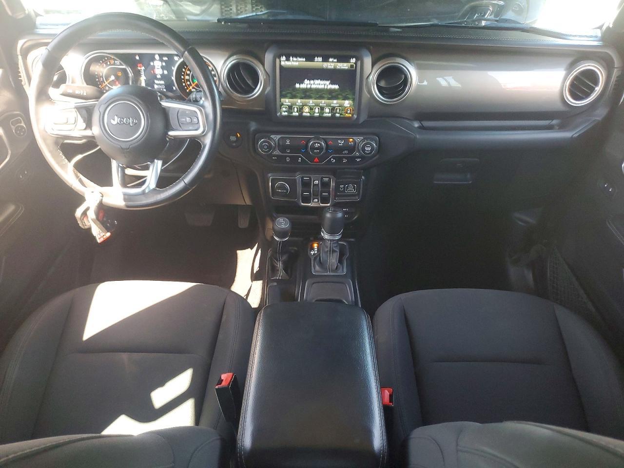 2018 Jeep Wrangler Unlimited Sahara - zdjęcie 8