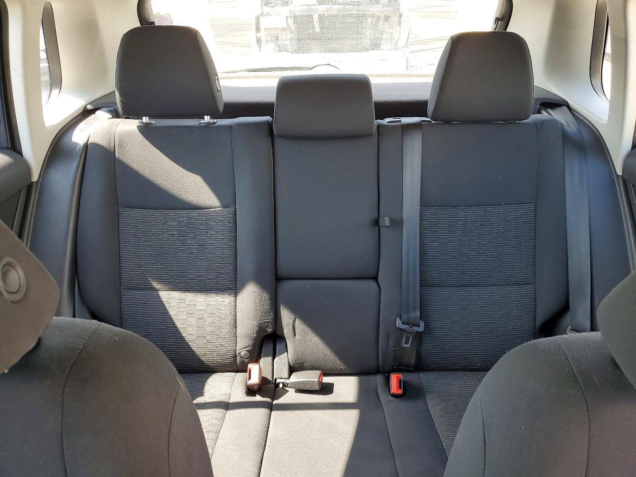 2014 Volkswagen Tiguan S - zdjęcie 10