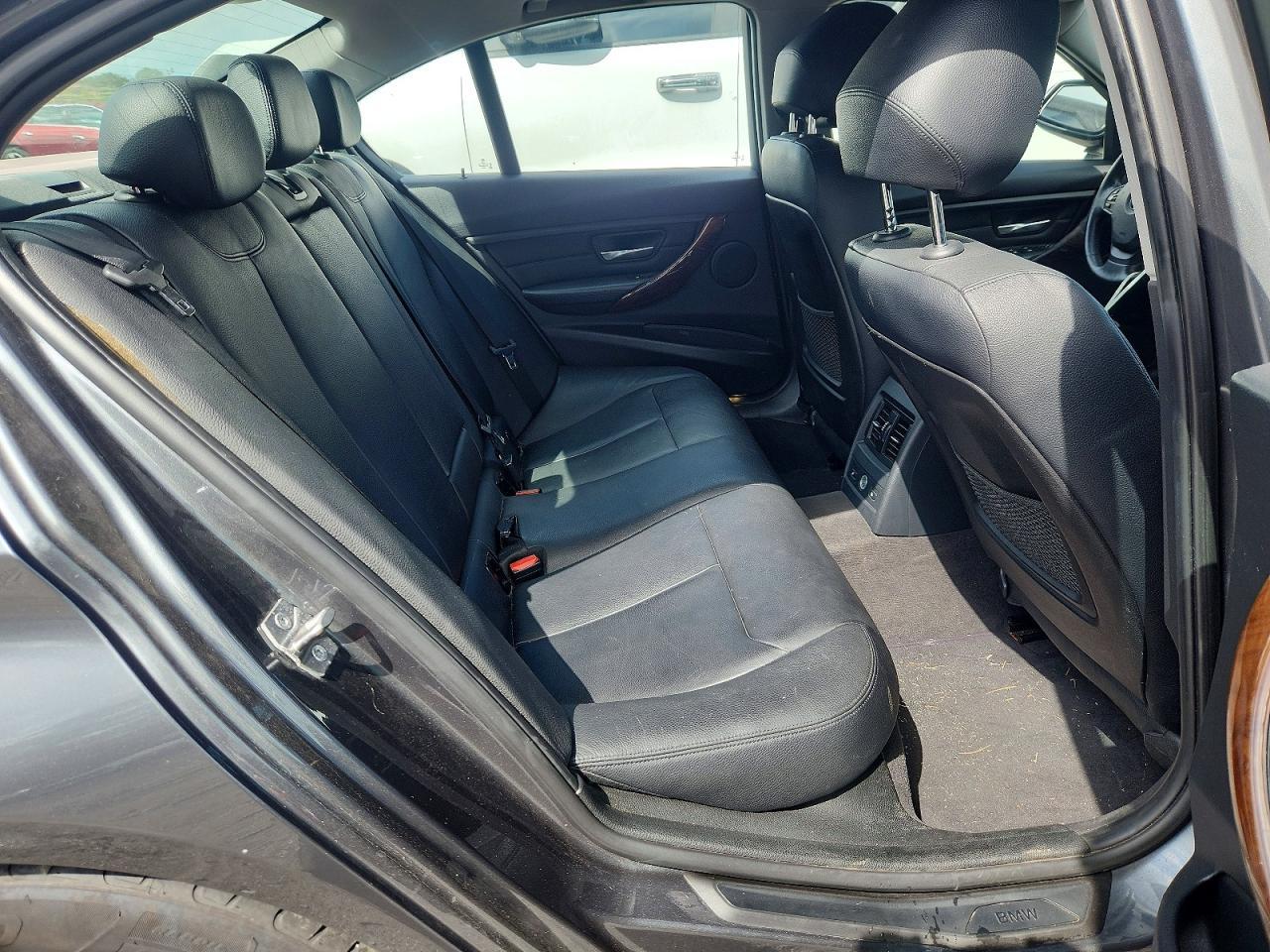2013 BMW Seria 3 328i - zdjęcie 10