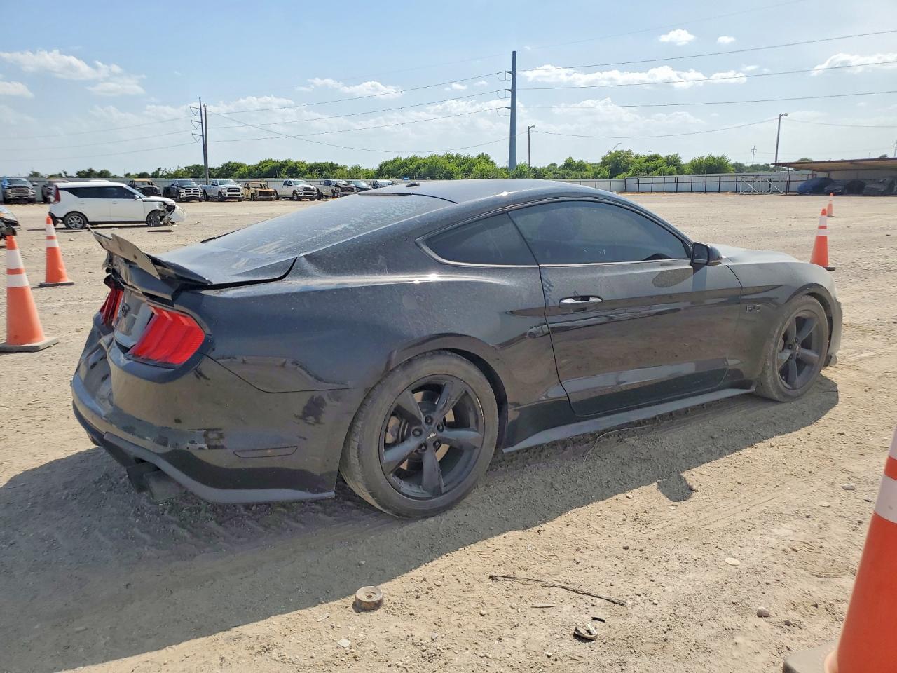 2018 Ford Mustang Gt - zdjęcie 3