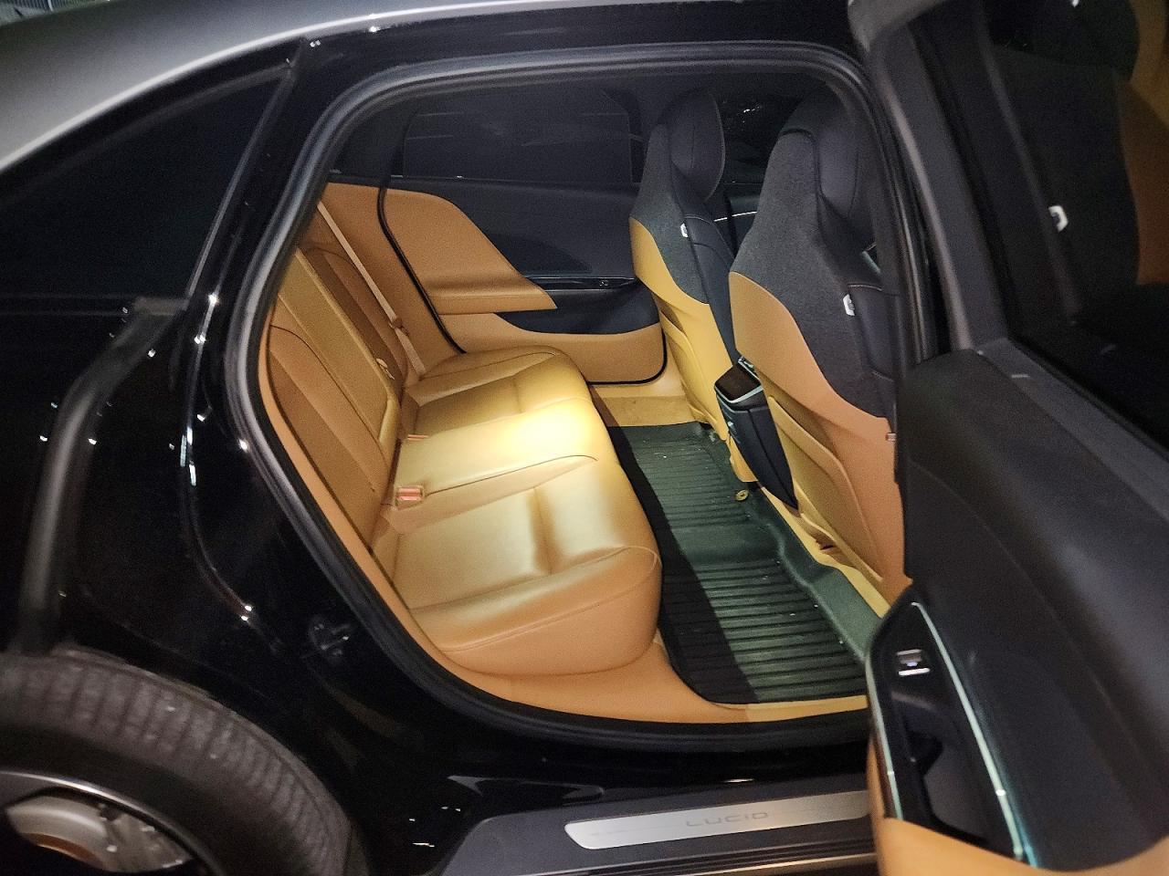 2023 Lucid Motors Air Touring - zdjęcie 11