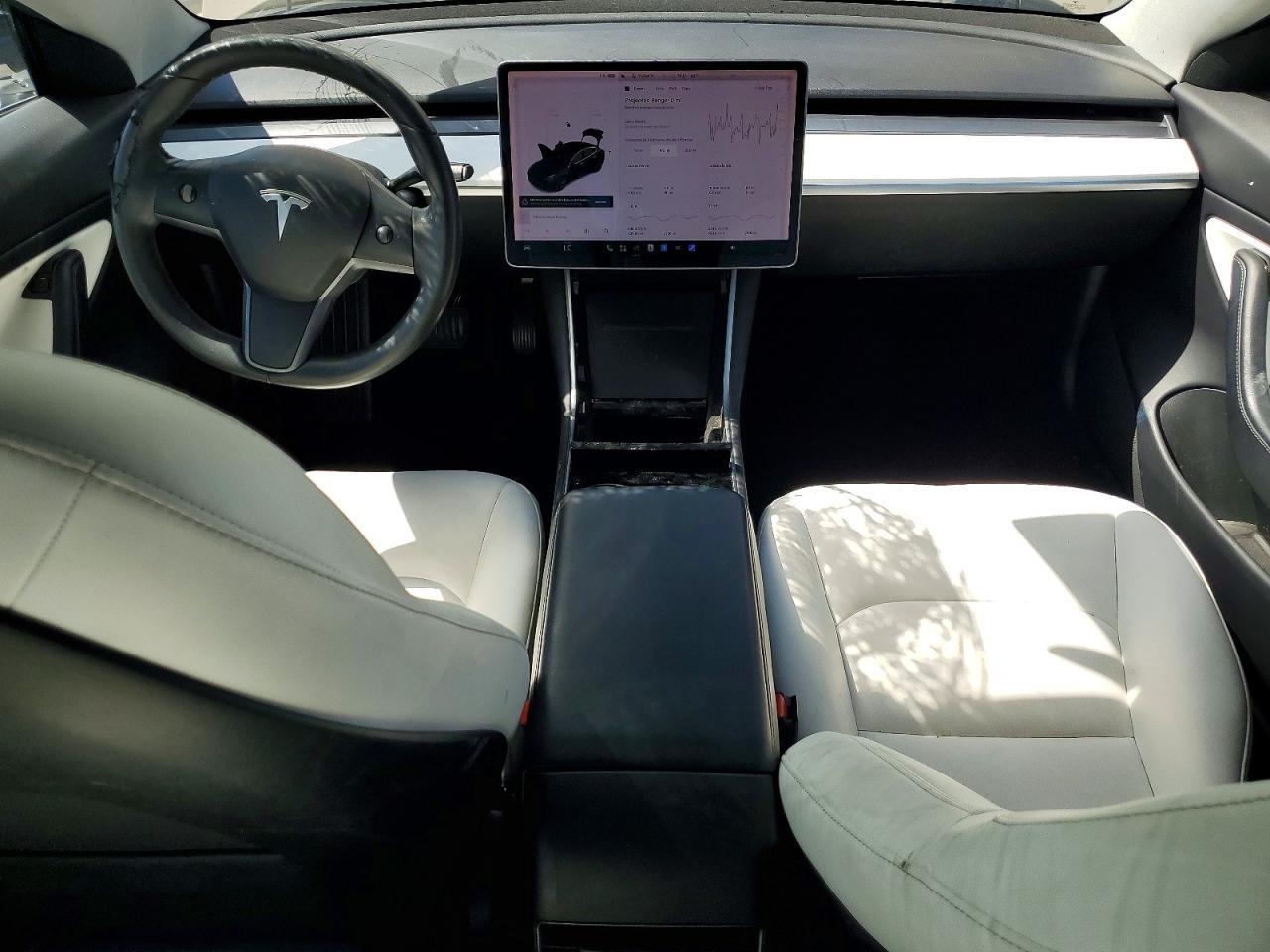 2019 Tesla Model 3 - zdjęcie 8