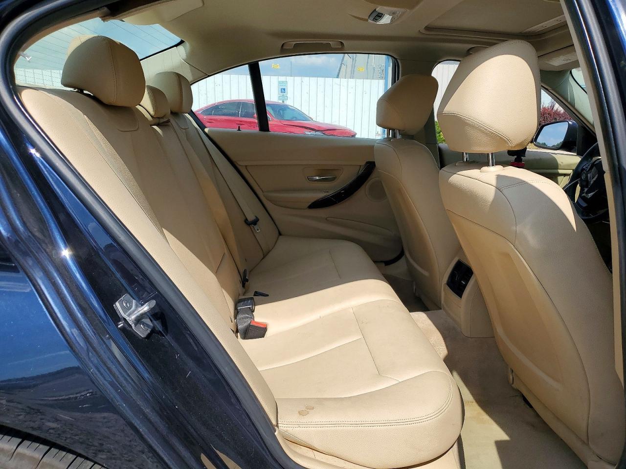 2016 BMW 320 Xi - zdjęcie 10