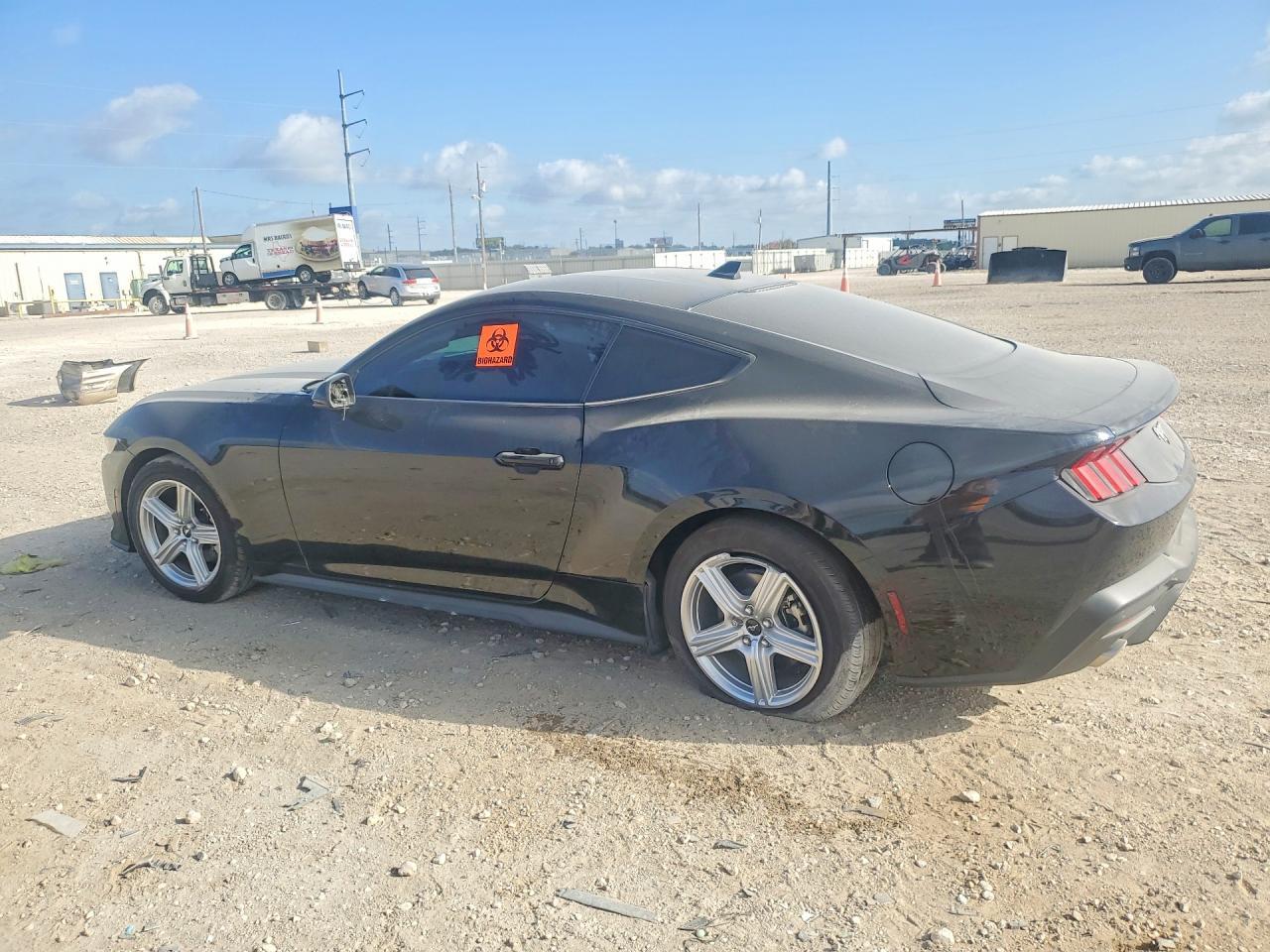 2026 Ford Mustang - zdjęcie 2
