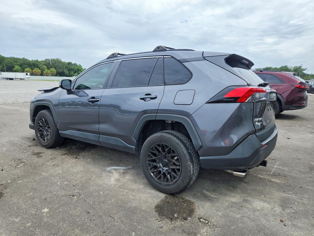 2022 Toyota Rav4 Xle - zdjęcie 2