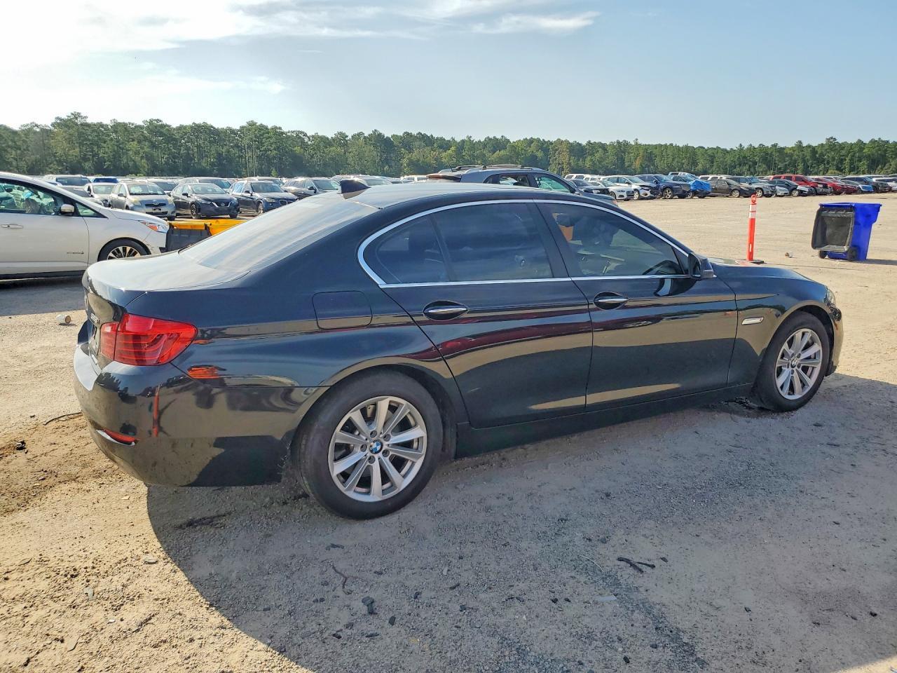 2015 BMW Seria 5 528i - zdjęcie 3